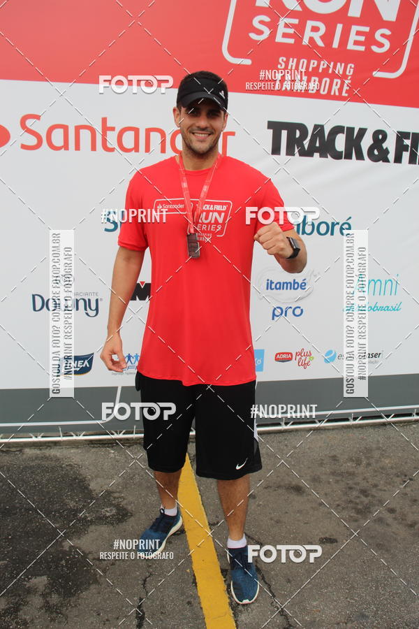Buy your photos of the eventSantander Track & Field Run Series - Shopping Tambor on Fotop