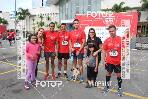 Buy your photos of the eventSantander Track & Field Run Series - Shopping Tambor on Fotop