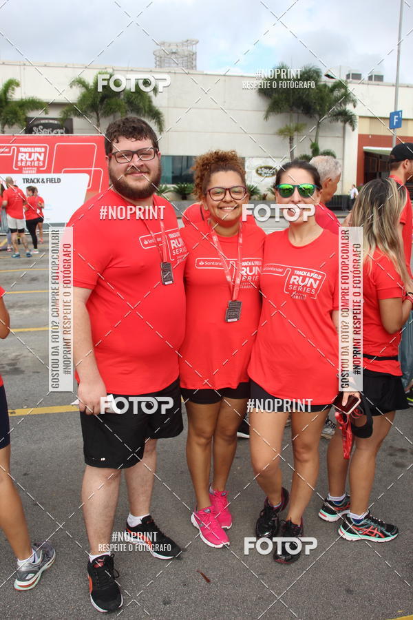 Buy your photos of the eventSantander Track & Field Run Series - Shopping Tambor on Fotop