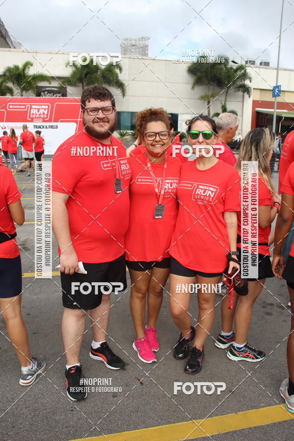 Buy your photos of the eventSantander Track & Field Run Series - Shopping Tambor on Fotop