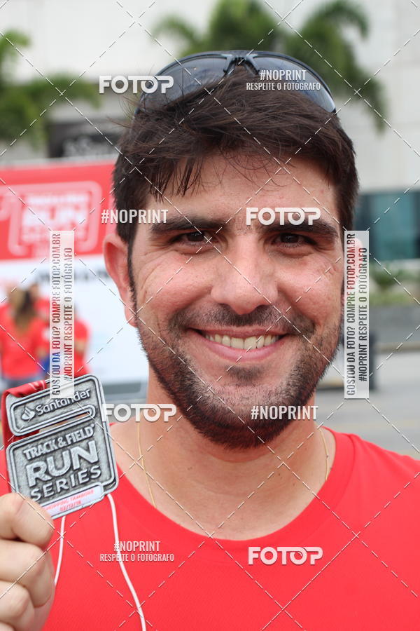Buy your photos of the eventSantander Track & Field Run Series - Shopping Tambor on Fotop