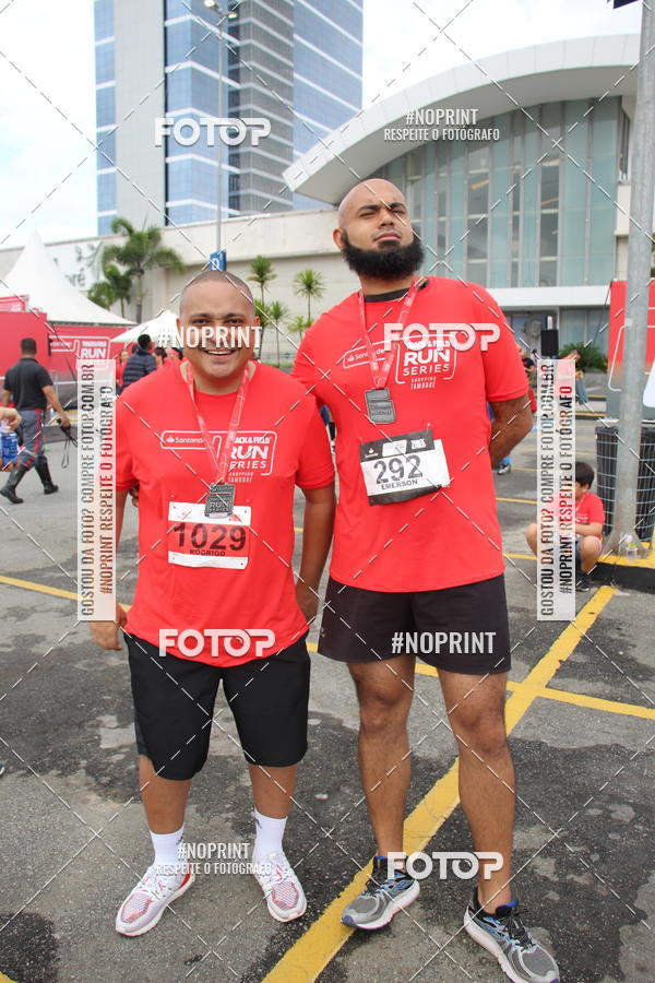 Buy your photos of the eventSantander Track & Field Run Series - Shopping Tambor on Fotop