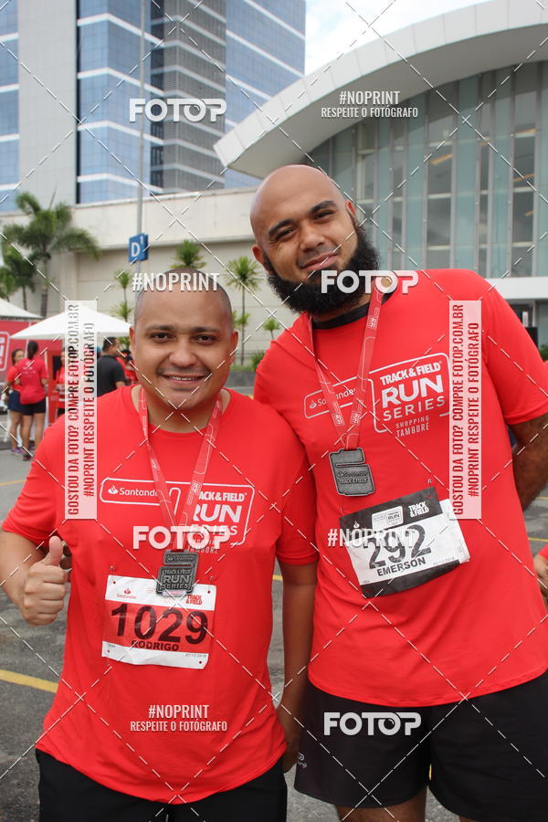 Buy your photos of the eventSantander Track & Field Run Series - Shopping Tambor on Fotop