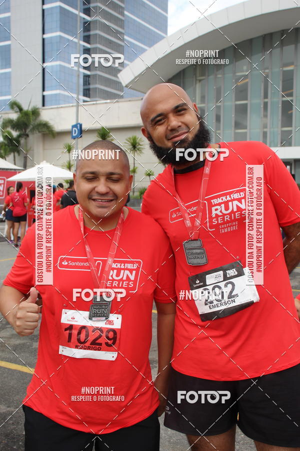 Buy your photos of the eventSantander Track & Field Run Series - Shopping Tambor on Fotop