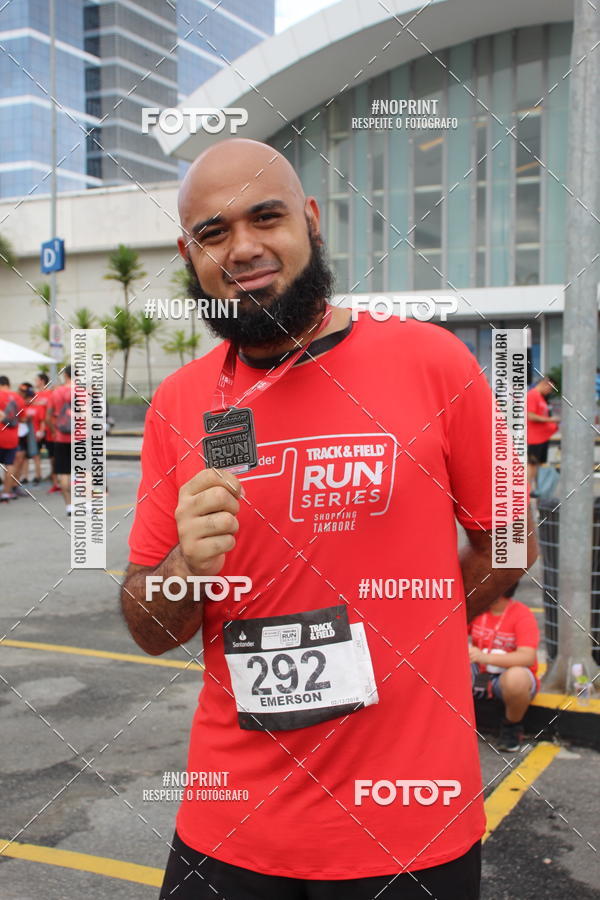 Buy your photos of the eventSantander Track & Field Run Series - Shopping Tambor on Fotop