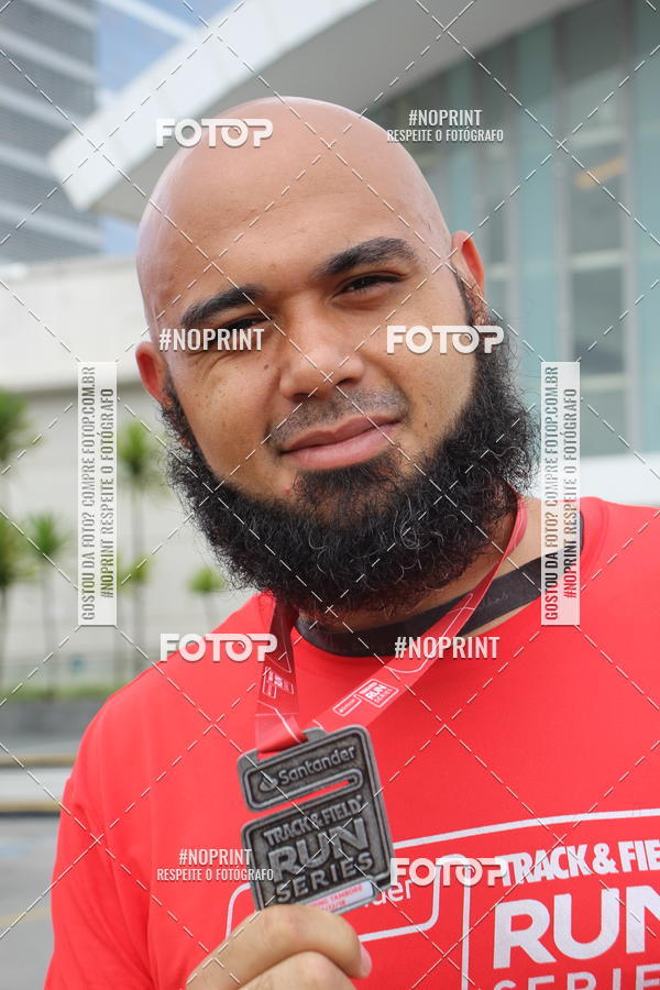 Buy your photos of the eventSantander Track & Field Run Series - Shopping Tambor on Fotop