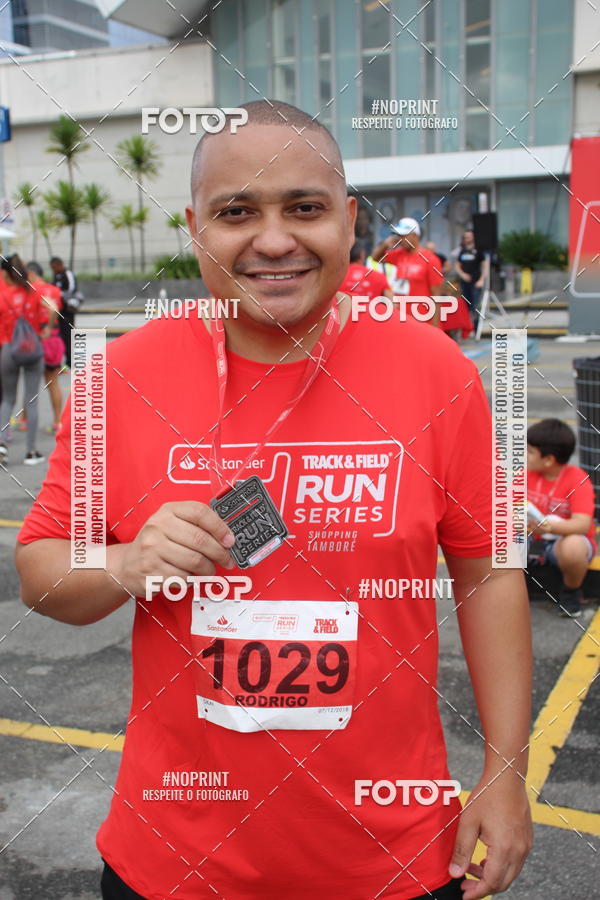 Buy your photos of the eventSantander Track & Field Run Series - Shopping Tambor on Fotop