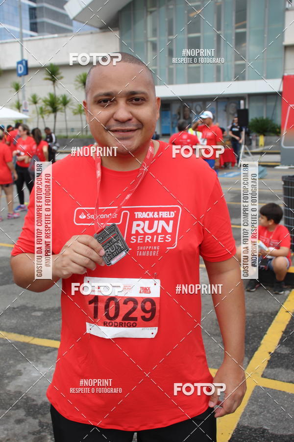 Buy your photos of the eventSantander Track & Field Run Series - Shopping Tambor on Fotop