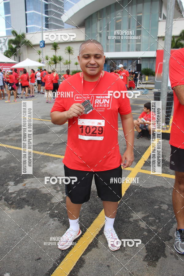 Buy your photos of the eventSantander Track & Field Run Series - Shopping Tambor on Fotop