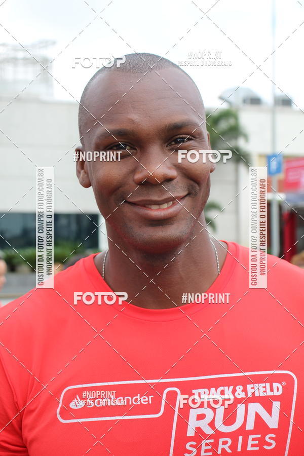 Buy your photos of the eventSantander Track & Field Run Series - Shopping Tambor on Fotop