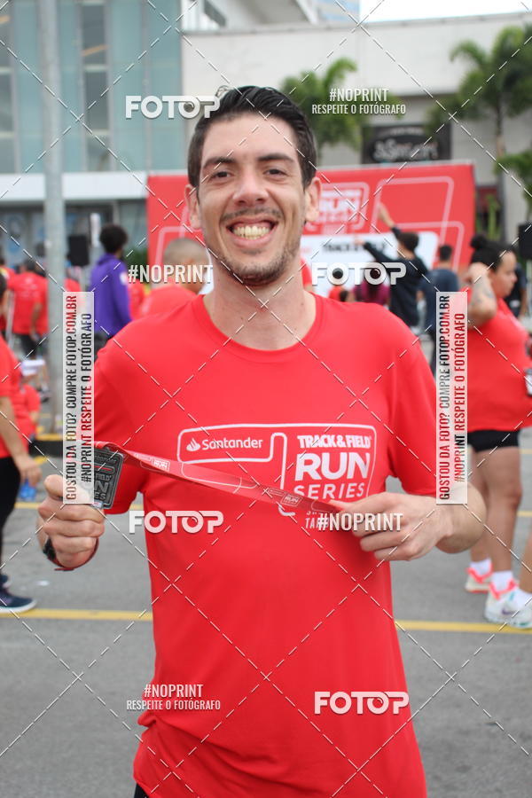 Buy your photos of the eventSantander Track & Field Run Series - Shopping Tambor on Fotop