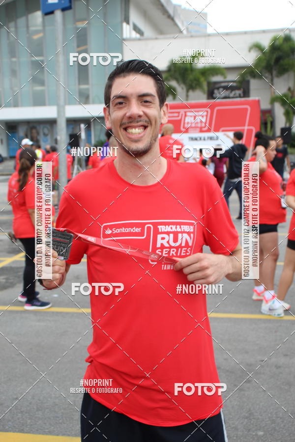 Buy your photos of the eventSantander Track & Field Run Series - Shopping Tambor on Fotop
