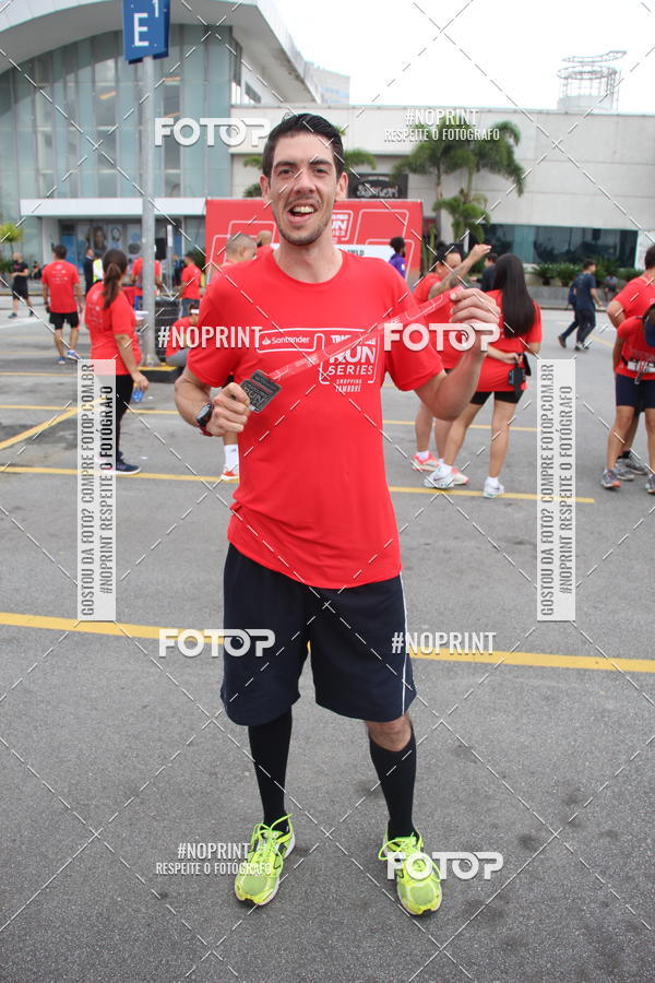 Buy your photos of the eventSantander Track & Field Run Series - Shopping Tambor on Fotop