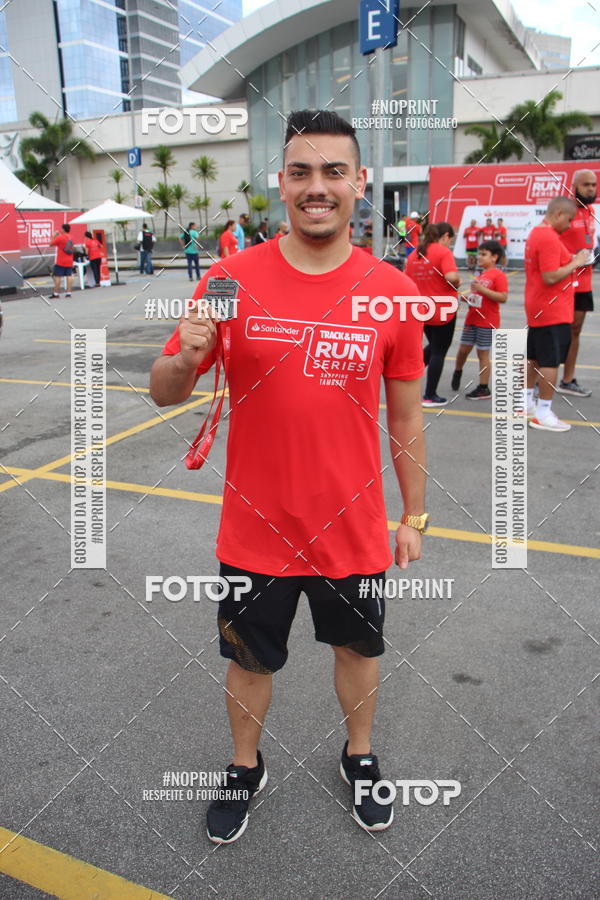 Buy your photos of the eventSantander Track & Field Run Series - Shopping Tambor on Fotop