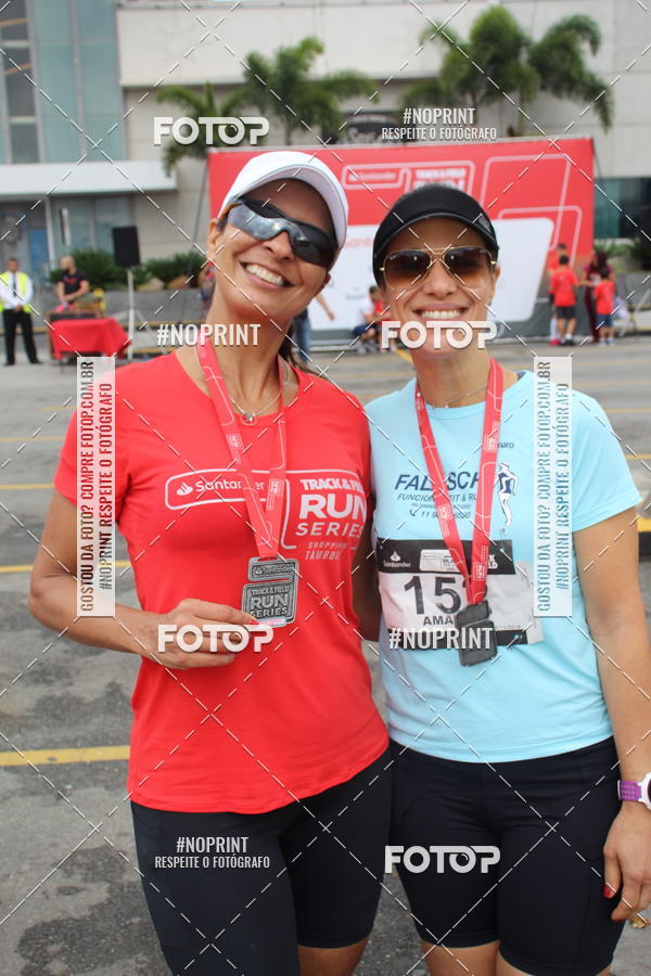 Buy your photos of the eventSantander Track & Field Run Series - Shopping Tambor on Fotop