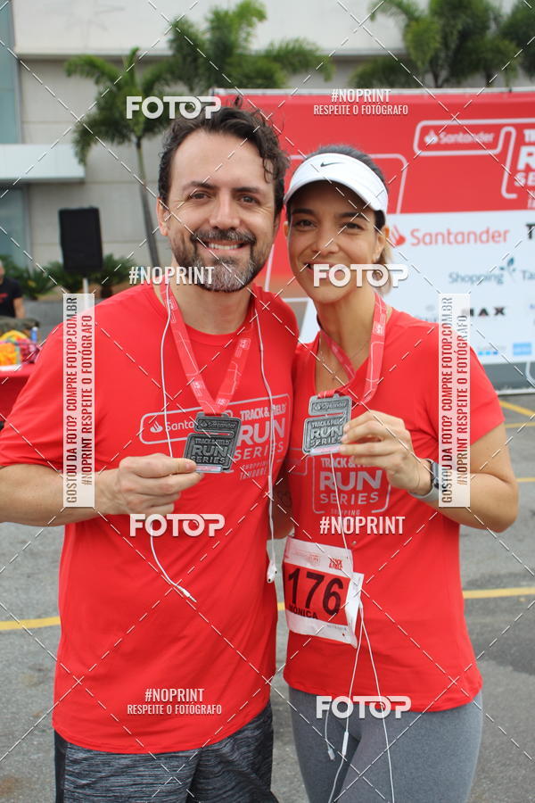 Buy your photos of the eventSantander Track & Field Run Series - Shopping Tambor on Fotop