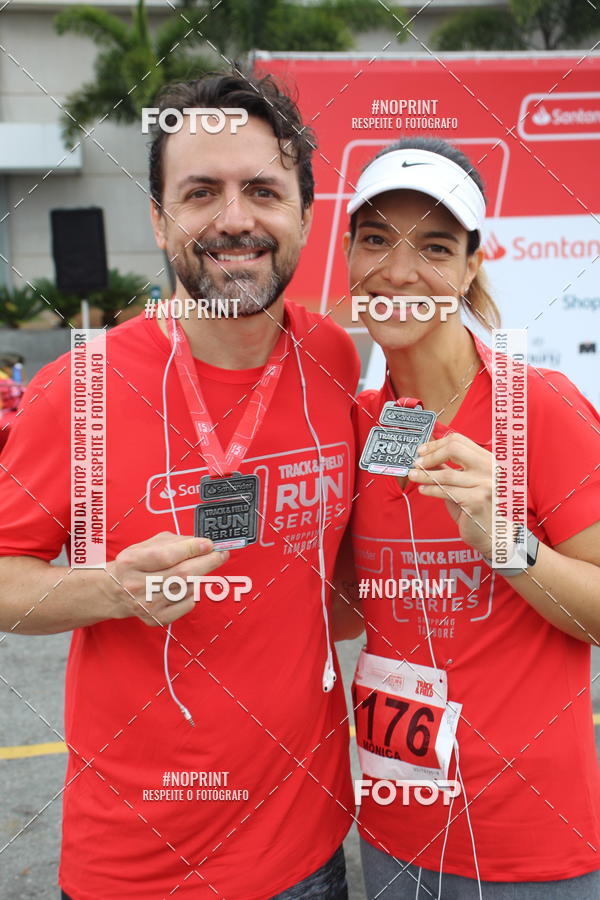 Buy your photos of the eventSantander Track & Field Run Series - Shopping Tambor on Fotop