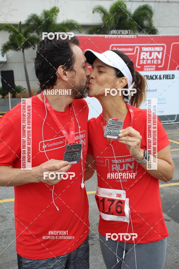 Buy your photos of the eventSantander Track & Field Run Series - Shopping Tambor on Fotop