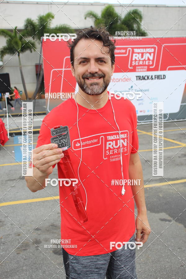 Buy your photos of the eventSantander Track & Field Run Series - Shopping Tambor on Fotop