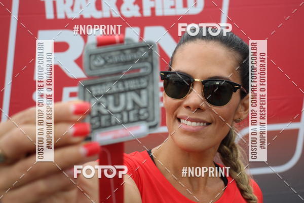 Buy your photos of the eventSantander Track & Field Run Series - Shopping Tambor on Fotop
