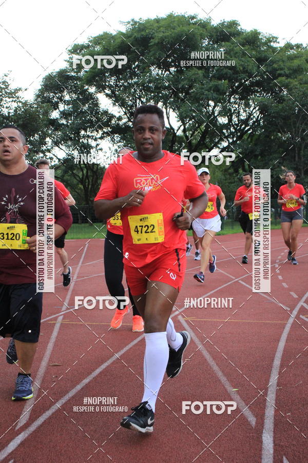 Buy your photos of the eventSantander Track & Field Run Series - Shopping Tambor on Fotop