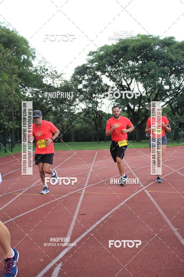 Buy your photos of the eventSantander Track & Field Run Series - Shopping Tambor on Fotop