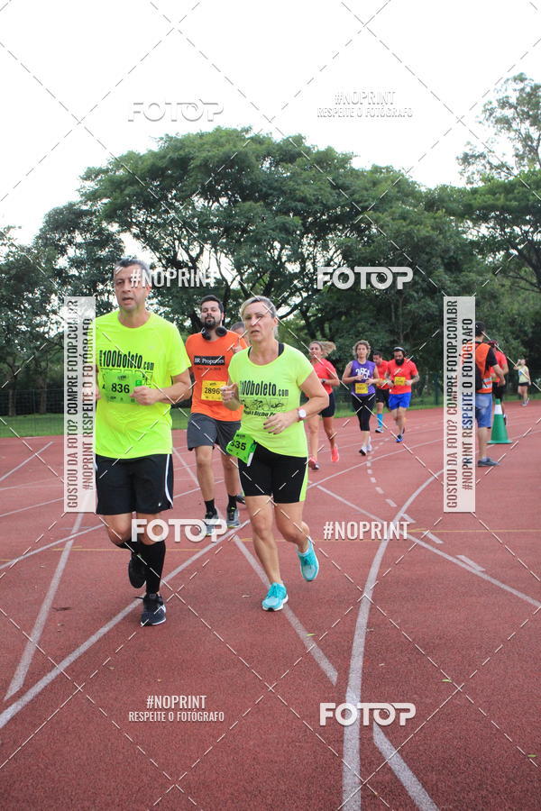 Buy your photos of the eventSantander Track & Field Run Series - Shopping Tambor on Fotop