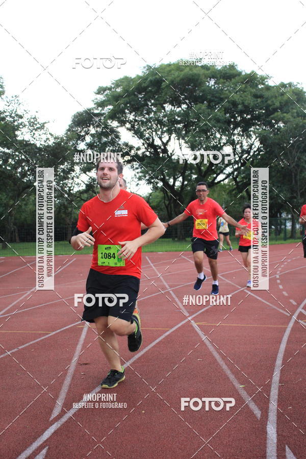 Buy your photos of the eventSantander Track & Field Run Series - Shopping Tambor on Fotop