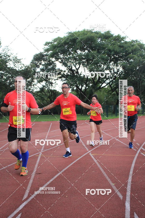 Buy your photos of the eventSantander Track & Field Run Series - Shopping Tambor on Fotop