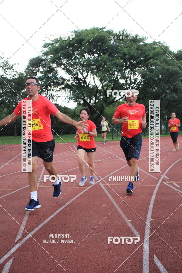 Buy your photos of the eventSantander Track & Field Run Series - Shopping Tambor on Fotop