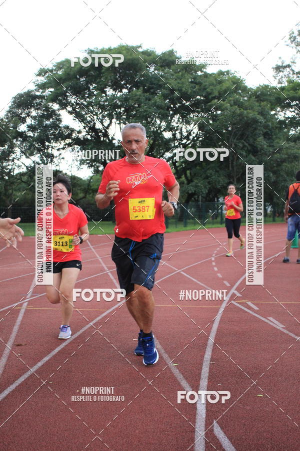Buy your photos of the eventSantander Track & Field Run Series - Shopping Tambor on Fotop