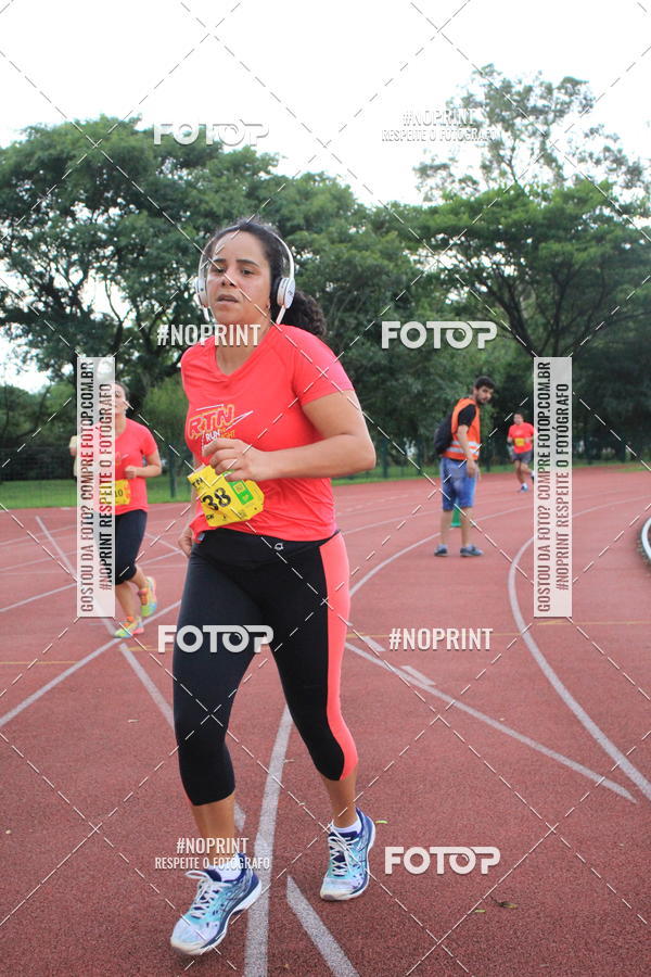 Buy your photos of the eventSantander Track & Field Run Series - Shopping Tambor on Fotop