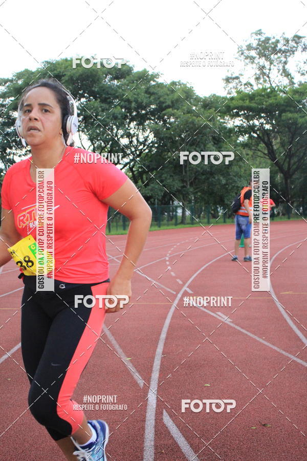 Buy your photos of the eventSantander Track & Field Run Series - Shopping Tambor on Fotop