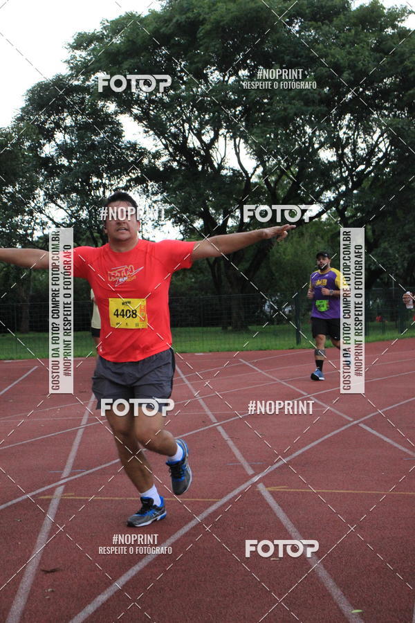Buy your photos of the eventSantander Track & Field Run Series - Shopping Tambor on Fotop