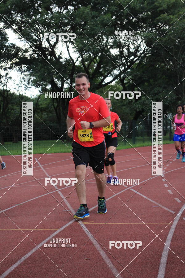 Buy your photos of the eventSantander Track & Field Run Series - Shopping Tambor on Fotop