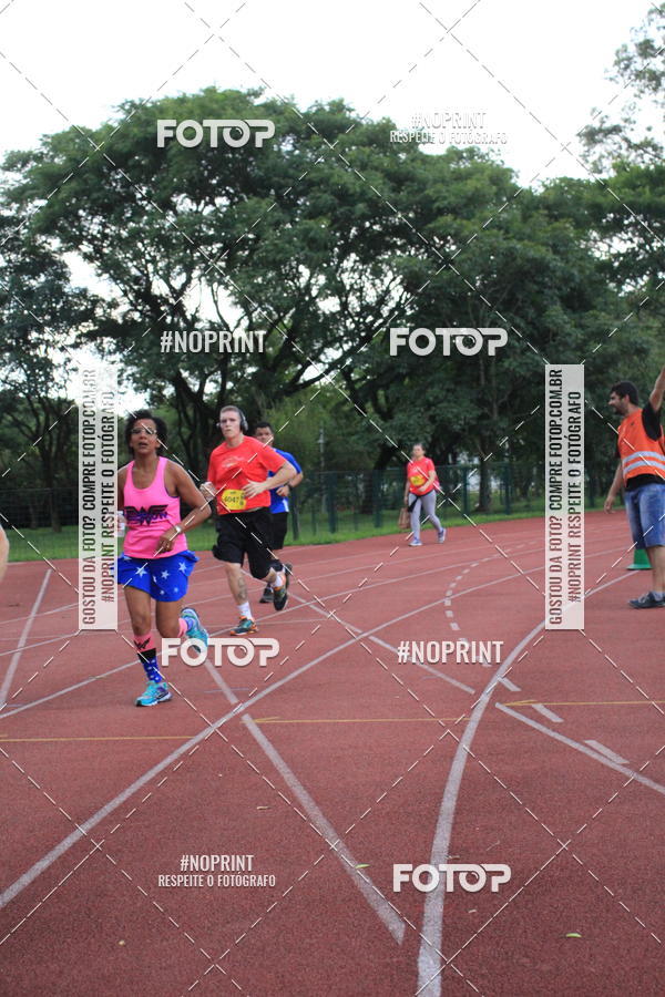 Buy your photos of the eventSantander Track & Field Run Series - Shopping Tambor on Fotop