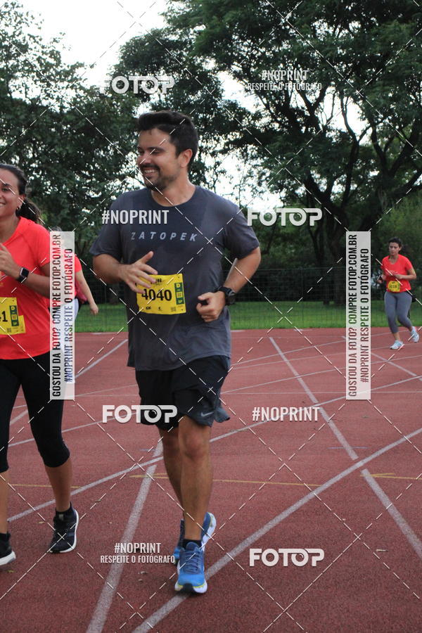 Buy your photos of the eventSantander Track & Field Run Series - Shopping Tambor on Fotop