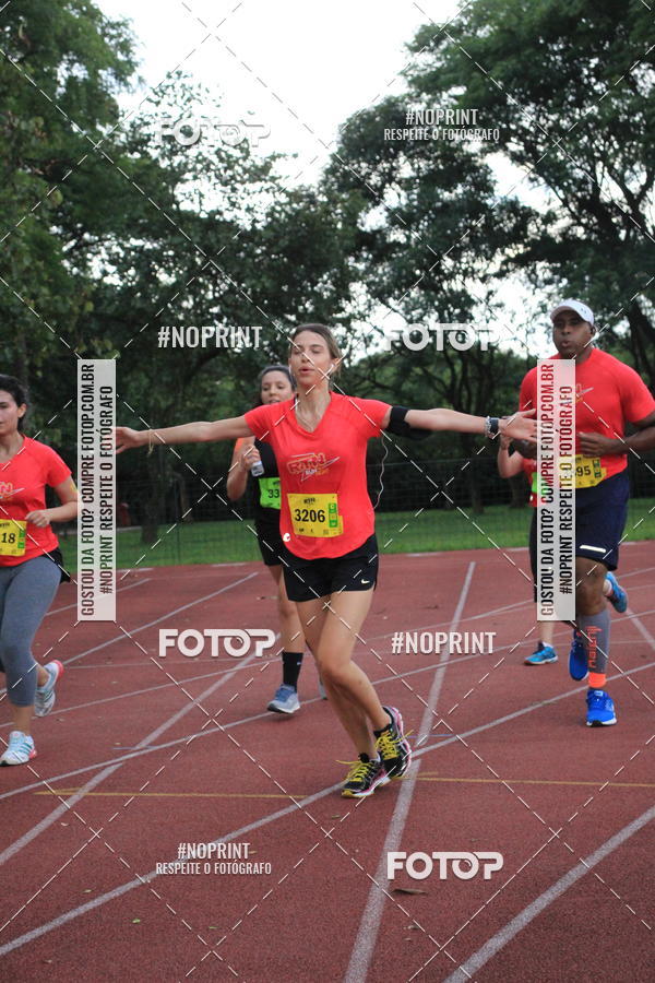 Buy your photos of the eventSantander Track & Field Run Series - Shopping Tambor on Fotop