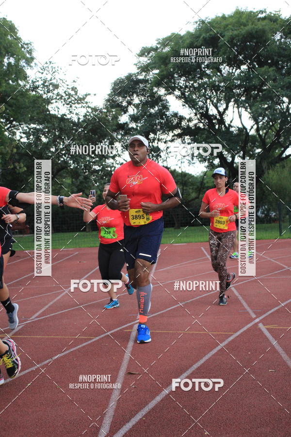 Buy your photos of the eventSantander Track & Field Run Series - Shopping Tambor on Fotop