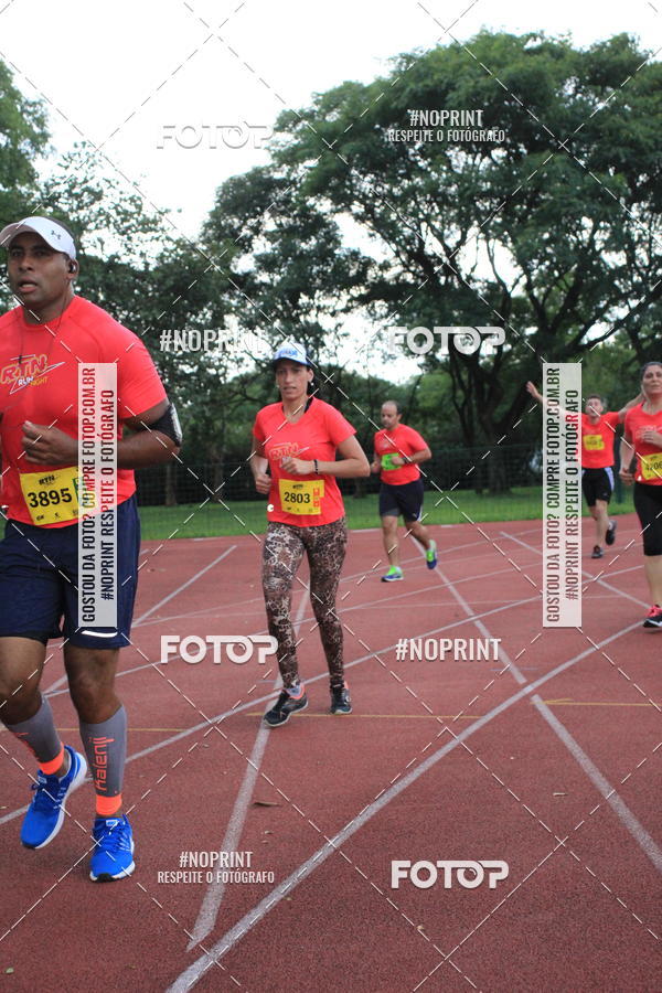 Buy your photos of the eventSantander Track & Field Run Series - Shopping Tambor on Fotop