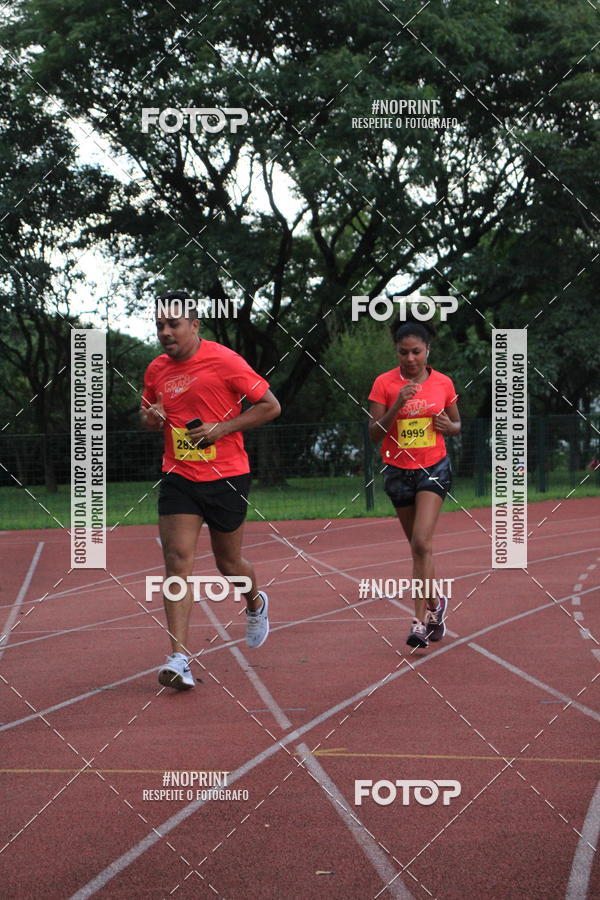 Buy your photos of the eventSantander Track & Field Run Series - Shopping Tambor on Fotop