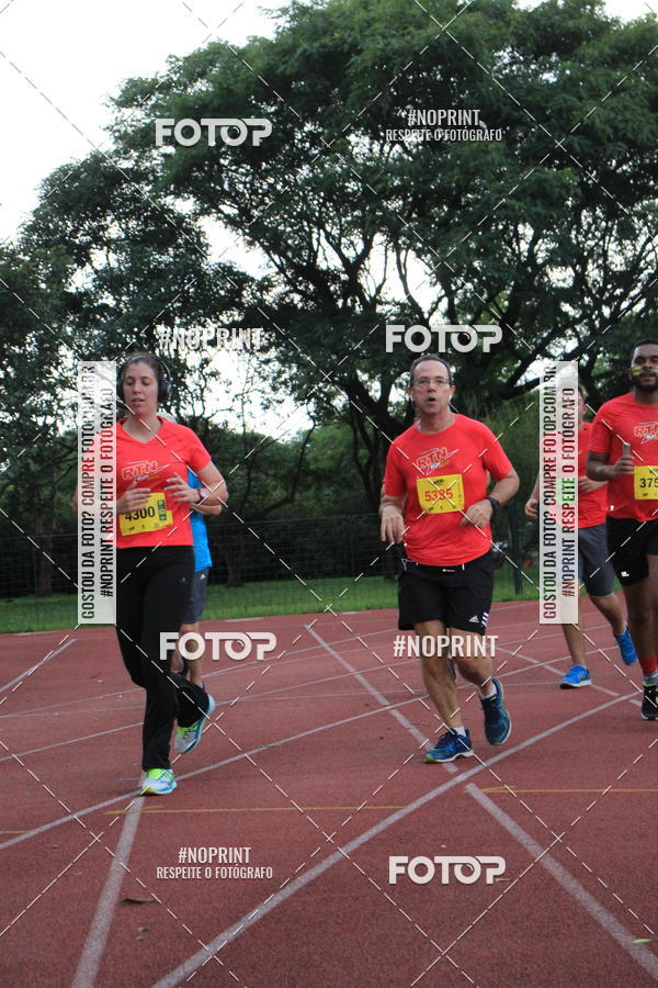 Buy your photos of the eventSantander Track & Field Run Series - Shopping Tambor on Fotop
