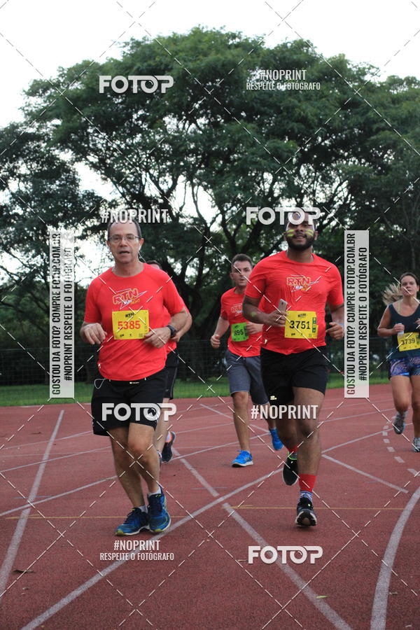 Buy your photos of the eventSantander Track & Field Run Series - Shopping Tambor on Fotop