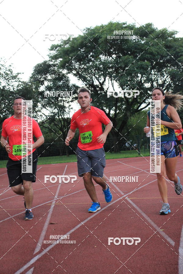 Buy your photos of the eventSantander Track & Field Run Series - Shopping Tambor on Fotop