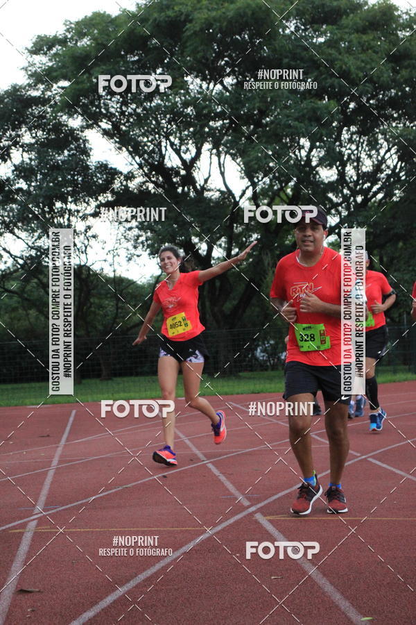 Buy your photos of the eventSantander Track & Field Run Series - Shopping Tambor on Fotop