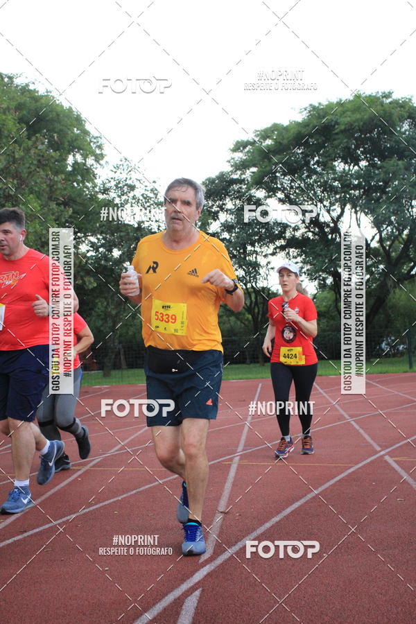 Buy your photos of the eventSantander Track & Field Run Series - Shopping Tambor on Fotop