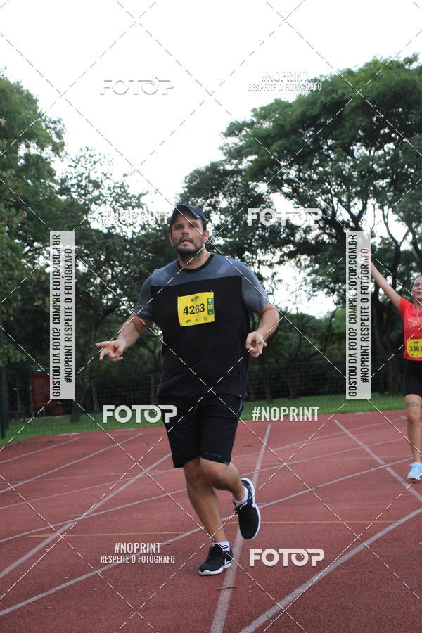 Buy your photos of the eventSantander Track & Field Run Series - Shopping Tambor on Fotop