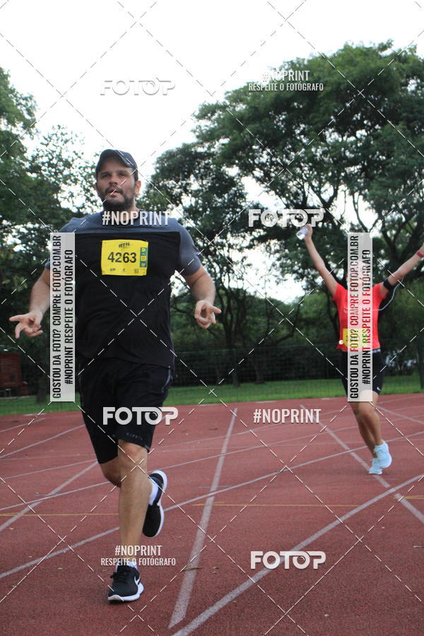 Buy your photos of the eventSantander Track & Field Run Series - Shopping Tambor on Fotop
