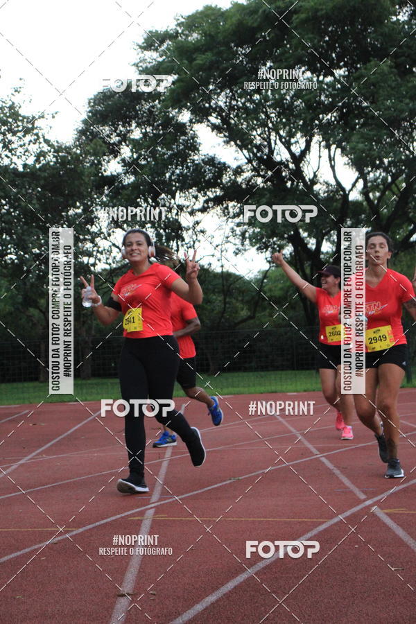 Buy your photos of the eventSantander Track & Field Run Series - Shopping Tambor on Fotop