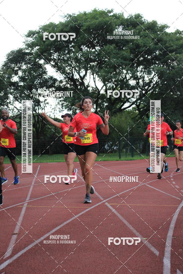 Buy your photos of the eventSantander Track & Field Run Series - Shopping Tambor on Fotop